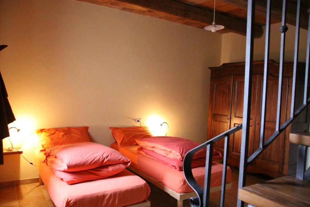 לינה וארוחת בוקר אורבינו Girfalco Country House חדר תמונה